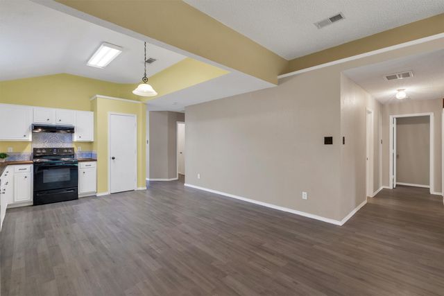 10212 Brea Canyon Road, Fort Worth, TX 76108