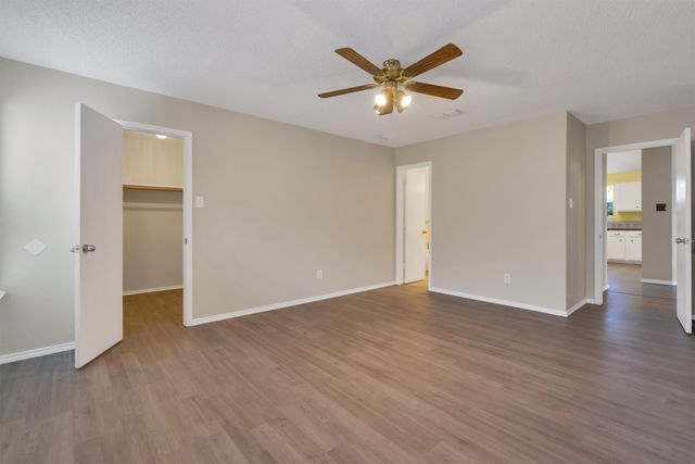 10212 Brea Canyon Road, Fort Worth, TX 76108