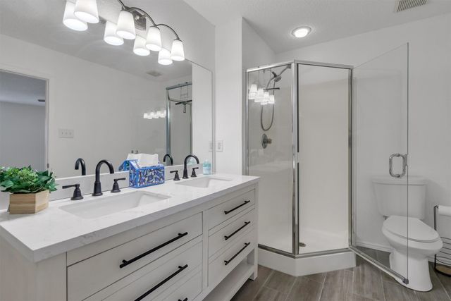 10212 Brea Canyon Road, Fort Worth, TX 76108