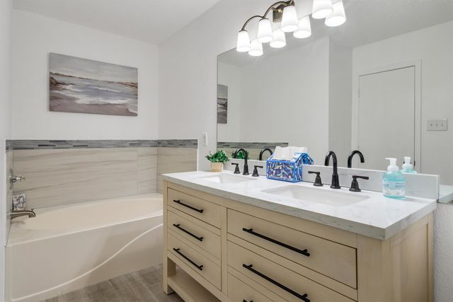 10212 Brea Canyon Road, Fort Worth, TX 76108