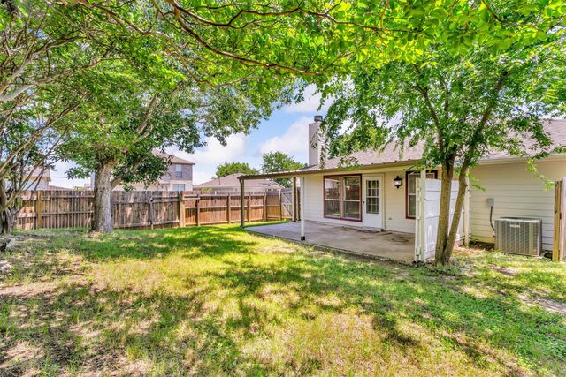 10212 Brea Canyon Road, Fort Worth, TX 76108