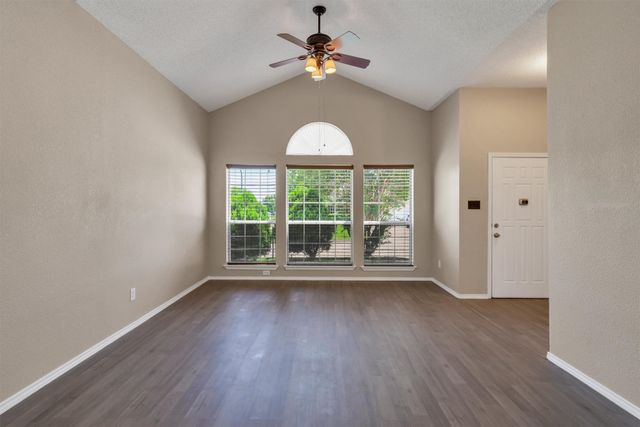 10212 Brea Canyon Road, Fort Worth, TX 76108