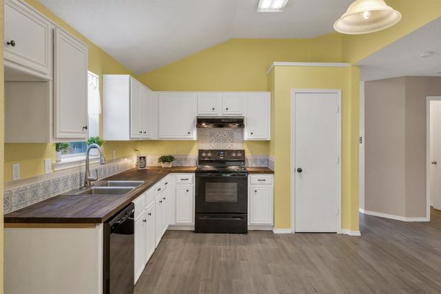 10212 Brea Canyon Road, Fort Worth, TX 76108