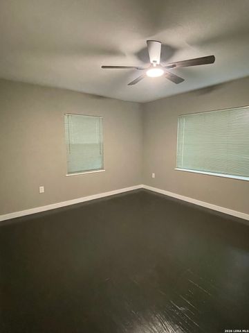 565 DIVISION, San Antonio, TX 78214