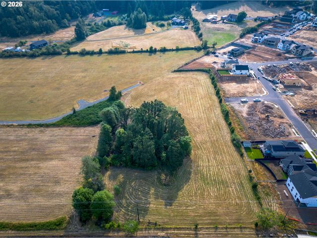 15695 S Herbst Ln, Oregon City, OR 97045