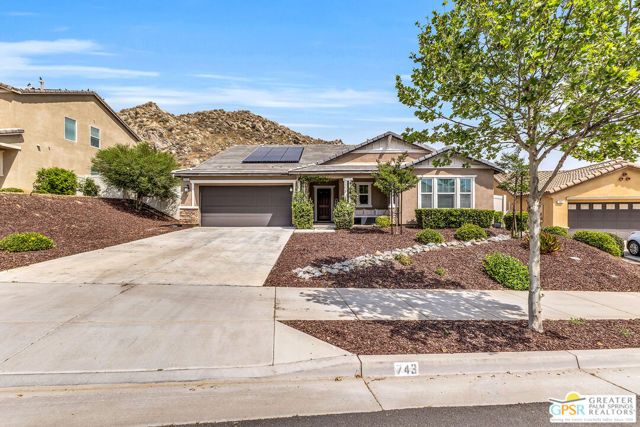 743 Pooish Avenue, San Jacinto, CA 92582