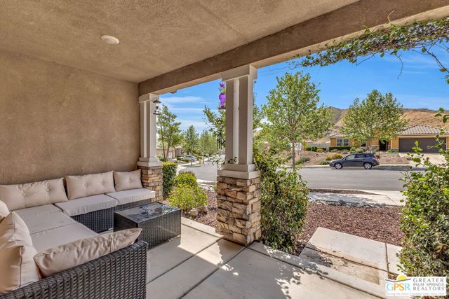 743 Pooish Avenue, San Jacinto, CA 92582