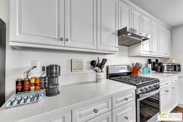 743 Pooish Avenue, San Jacinto, CA 92582