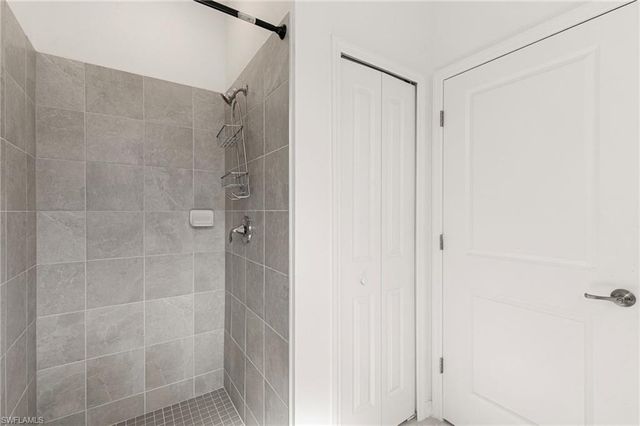 2525 Kona WAY, Naples, FL 34120