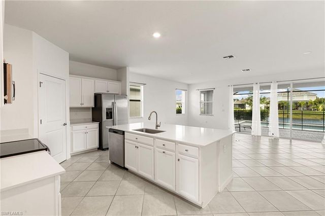 2525 Kona WAY, Naples, FL 34120