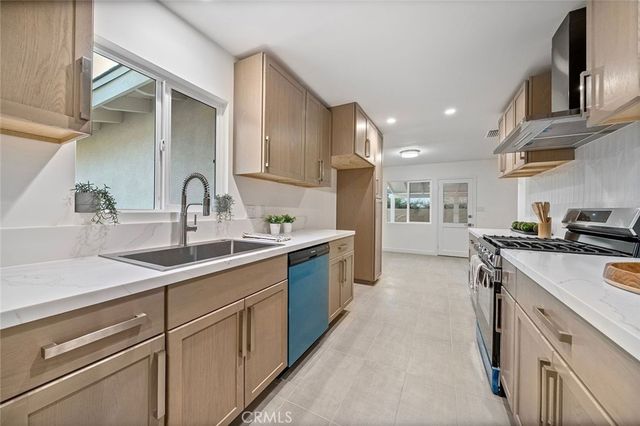 2039 Craig Way, La Verne, CA 91750