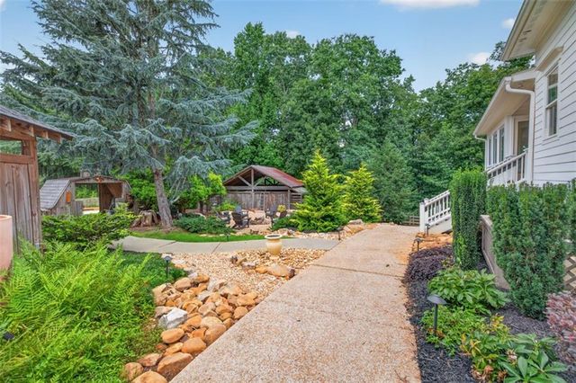 5960 Nachoochee Trail, Flowery Branch, GA 30542