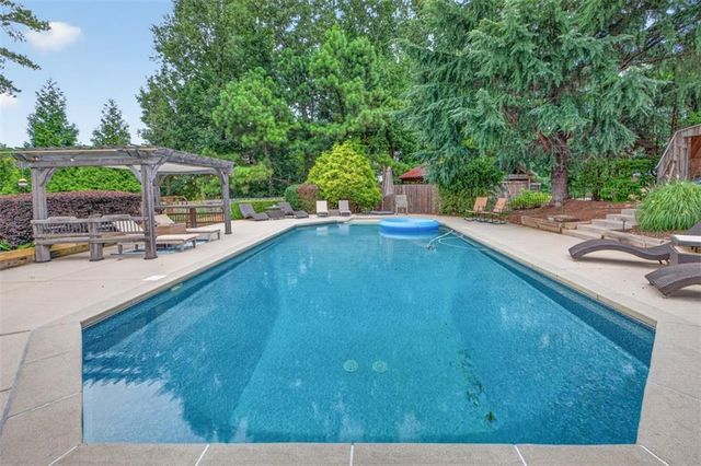 5960 Nachoochee Trail, Flowery Branch, GA 30542