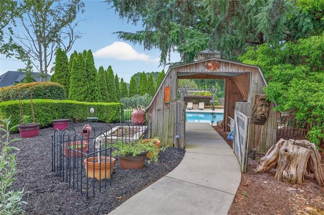 5960 Nachoochee Trail, Flowery Branch, GA 30542