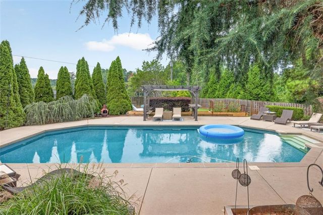 5960 Nachoochee Trail, Flowery Branch, GA 30542