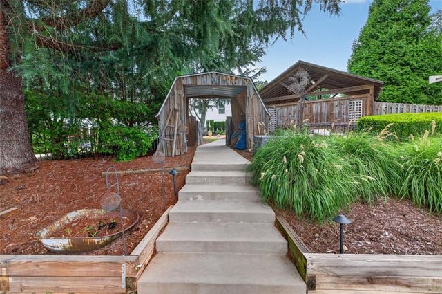 5960 Nachoochee Trail, Flowery Branch, GA 30542