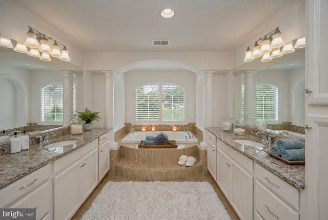 15 SWEET WILLIAM DR, Stafford, VA 22554