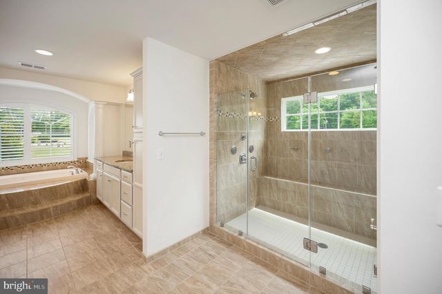 15 SWEET WILLIAM DR, Stafford, VA 22554