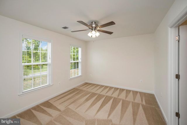 15 SWEET WILLIAM DR, Stafford, VA 22554