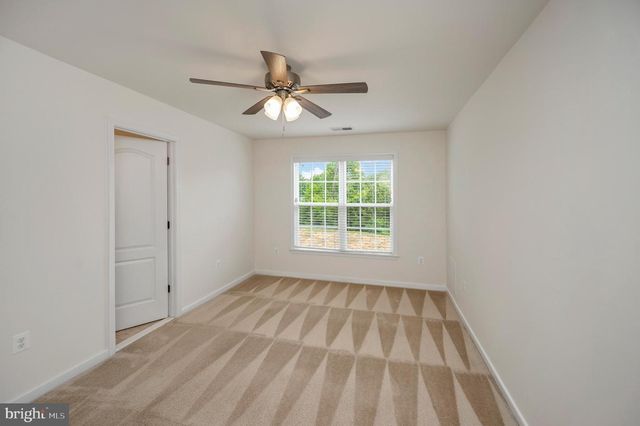 15 SWEET WILLIAM DR, Stafford, VA 22554