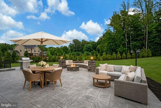 15 SWEET WILLIAM DR, Stafford, VA 22554