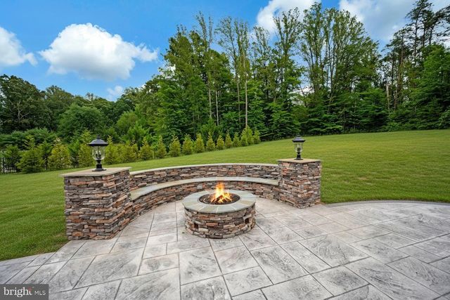 15 SWEET WILLIAM DR, Stafford, VA 22554