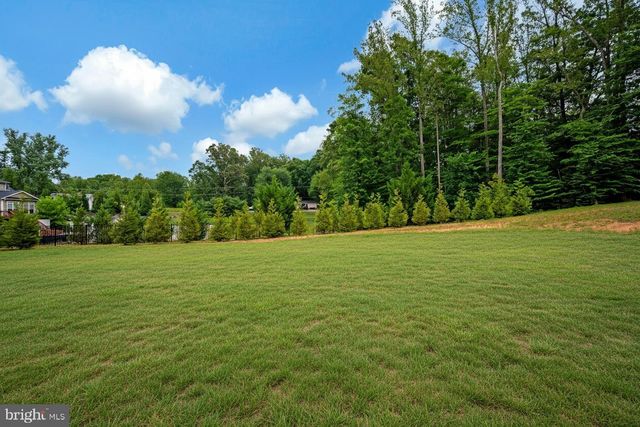 15 SWEET WILLIAM DR, Stafford, VA 22554