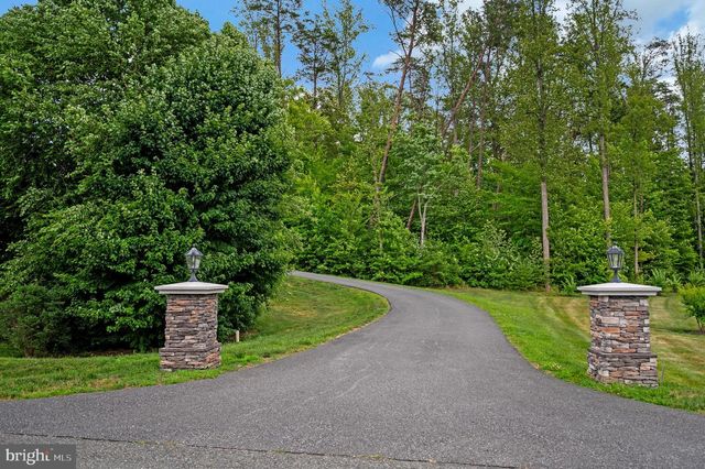 15 SWEET WILLIAM DR, Stafford, VA 22554