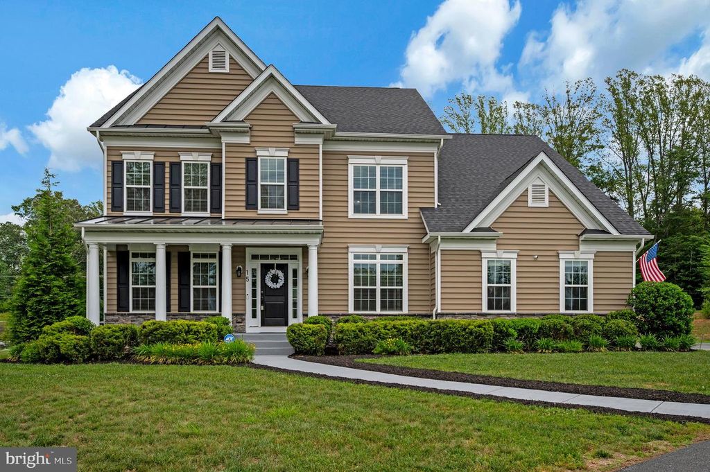 15 SWEET WILLIAM DR, Stafford, VA 22554