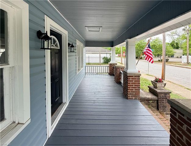 301 Shepard ST, Elizabeth City, NC 27907