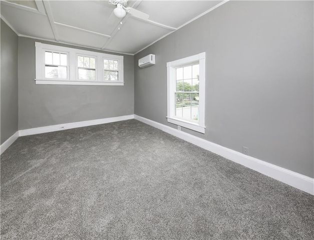 301 Shepard ST, Elizabeth City, NC 27907