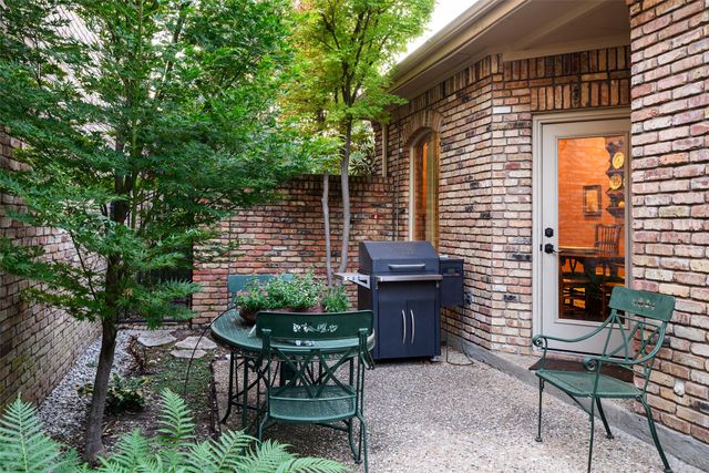 11904 Forest Lakes Lane, Dallas, TX 75230
