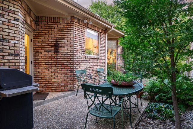 11904 Forest Lakes Lane, Dallas, TX 75230