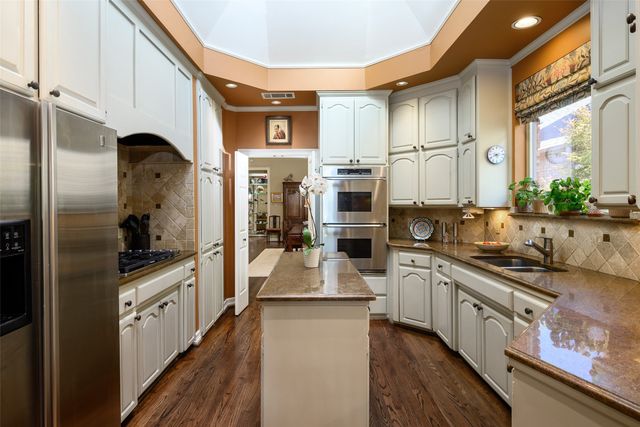 11904 Forest Lakes Lane, Dallas, TX 75230
