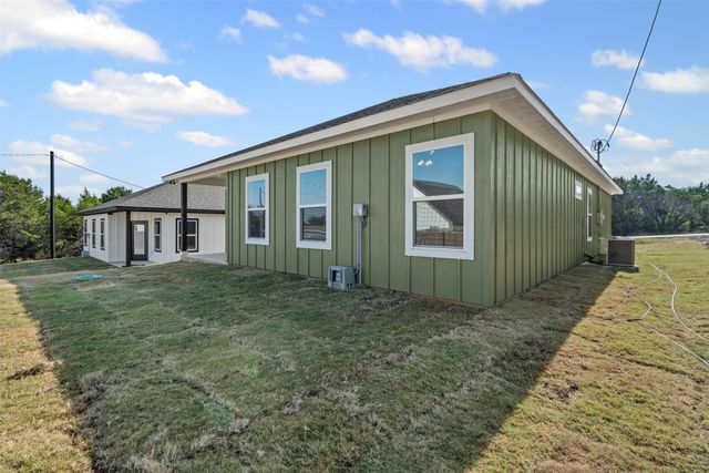 3402 Hilltop Road, Granbury, TX 76048