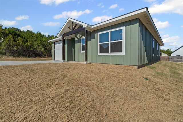 3402 Hilltop Road, Granbury, TX 76048