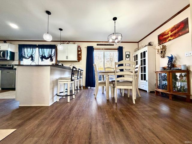 577 Sunny Acres Drive, Bedford, IN 47421