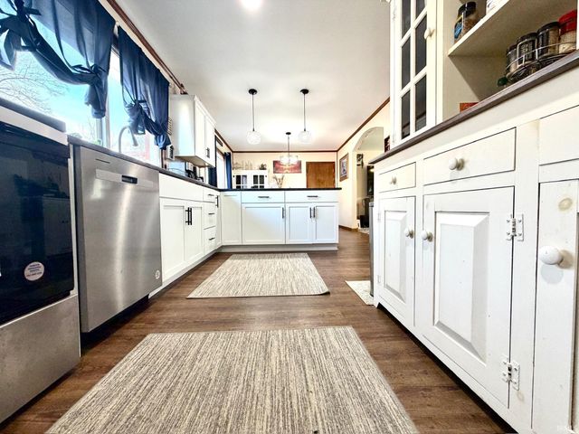 577 Sunny Acres Drive, Bedford, IN 47421