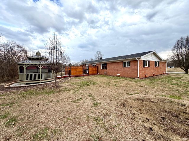 577 Sunny Acres Drive, Bedford, IN 47421