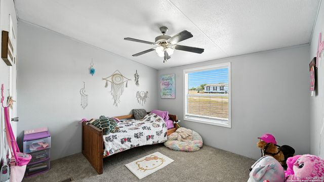 240 Broward, Marion, TX 78124