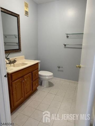 197-B Sierra Court, Woodbridge Proper, NJ 07095