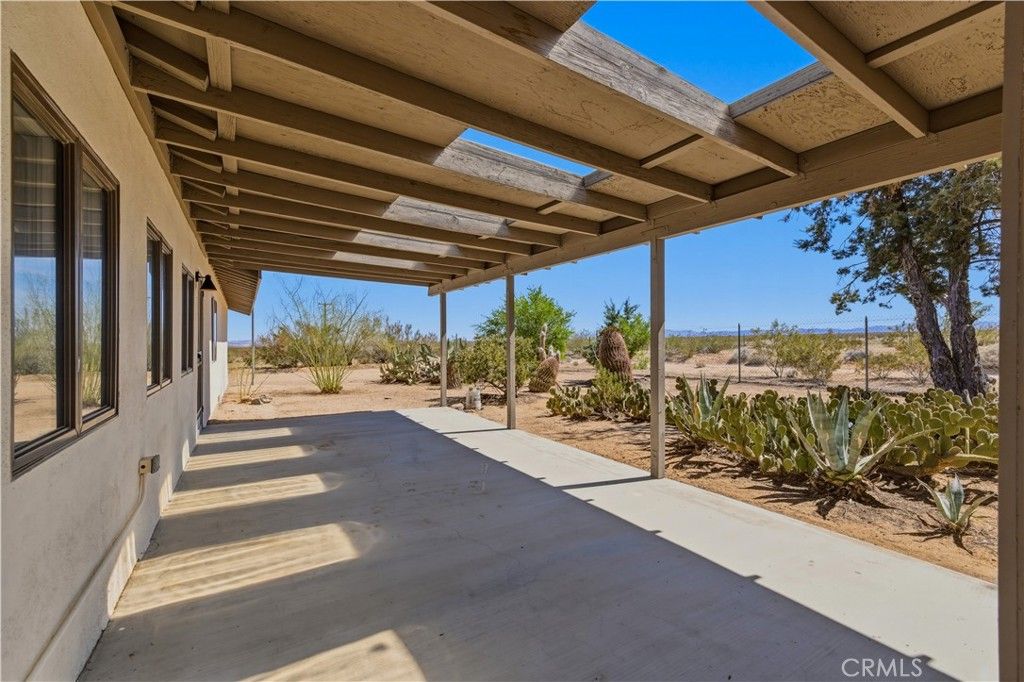 Image 10 of property listing at 60812 Adele Road, Landers, CA 92285