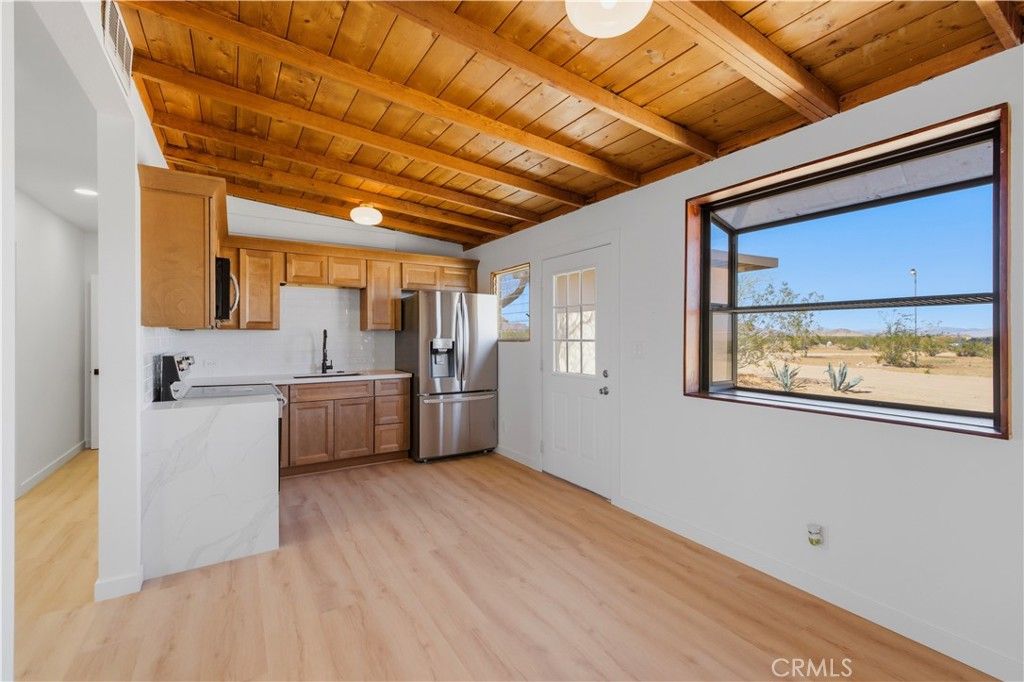 Image 15 of property listing at 60812 Adele Road, Landers, CA 92285