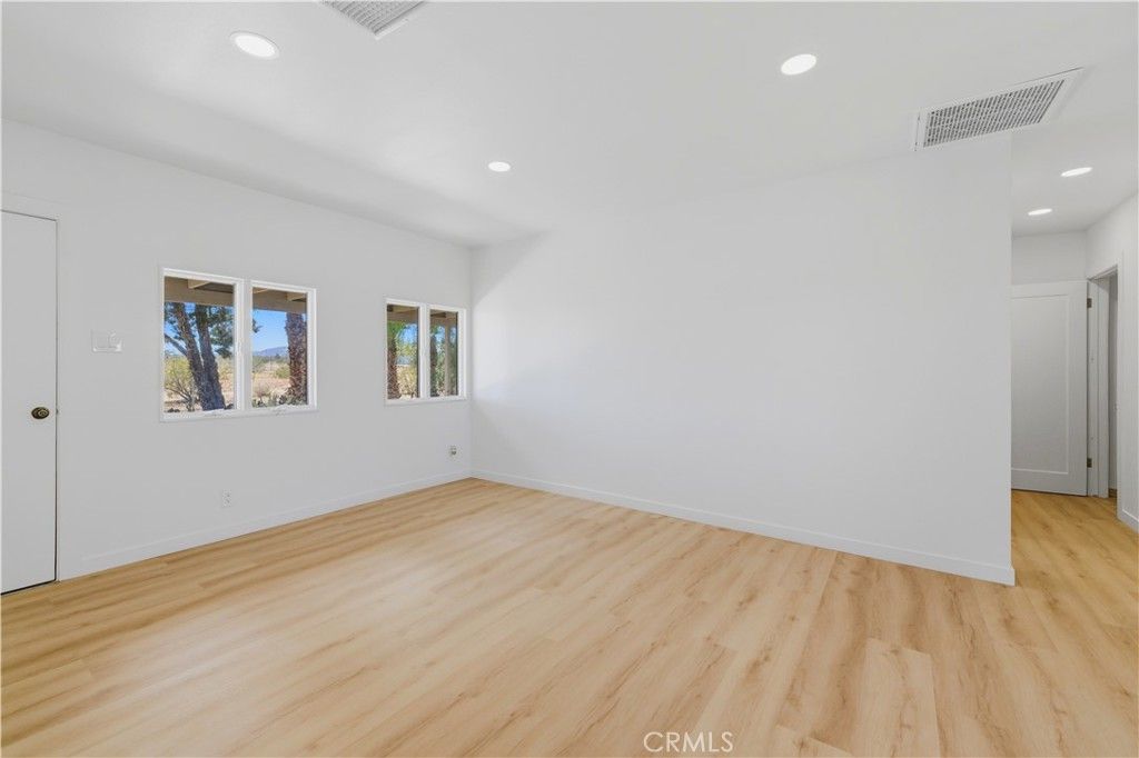 Image 22 of property listing at 60812 Adele Road, Landers, CA 92285