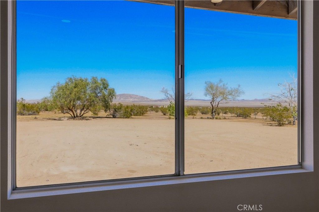 Image 26 of property listing at 60812 Adele Road, Landers, CA 92285