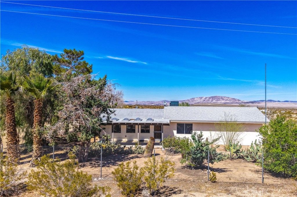 Image 50 of property listing at 60812 Adele Road, Landers, CA 92285