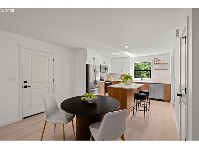 3801 Sw IOWA St, Portland, OR 97221