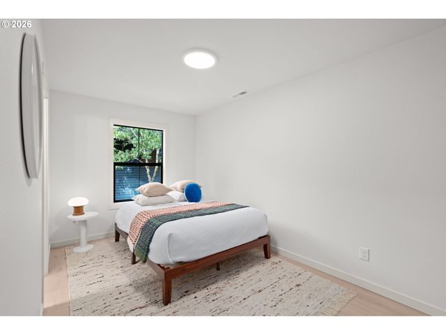 3801 Sw IOWA St, Portland, OR 97221