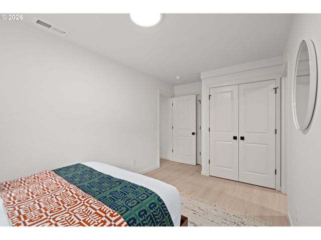 3801 Sw IOWA St, Portland, OR 97221