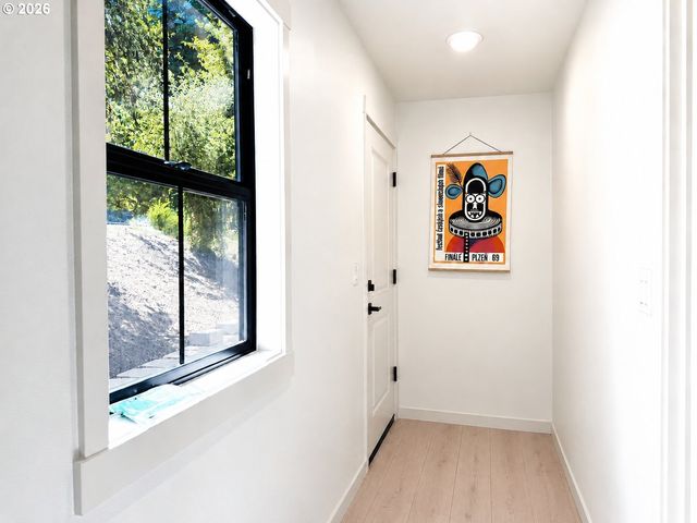 3801 Sw IOWA St, Portland, OR 97221